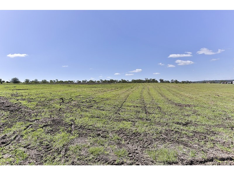 44 Peters Road, Meringandan West QLD 4352