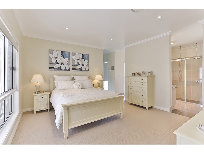 4 Gwenda Drive, Westbrook QLD 4350