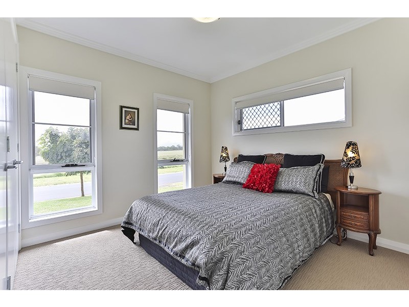 4 Gwenda Drive, Westbrook QLD 4350