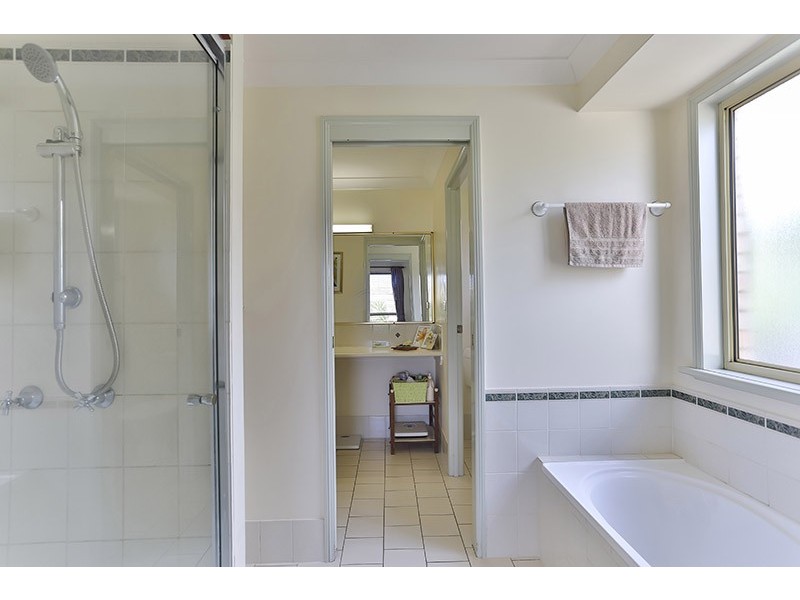 13 Glen Avon Court, Glenvale QLD 4350