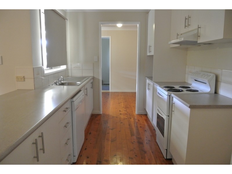 11 Black Court, Wilsonton QLD 4350