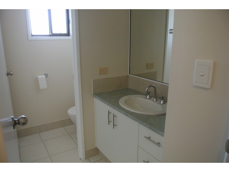 11 Black Court, Wilsonton QLD 4350
