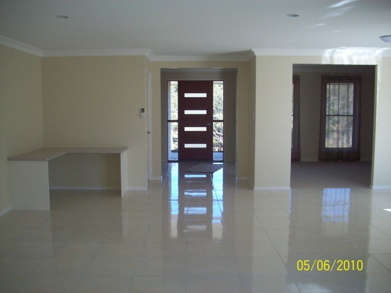 19 Hamblin Court, Mount Rascal QLD 4350