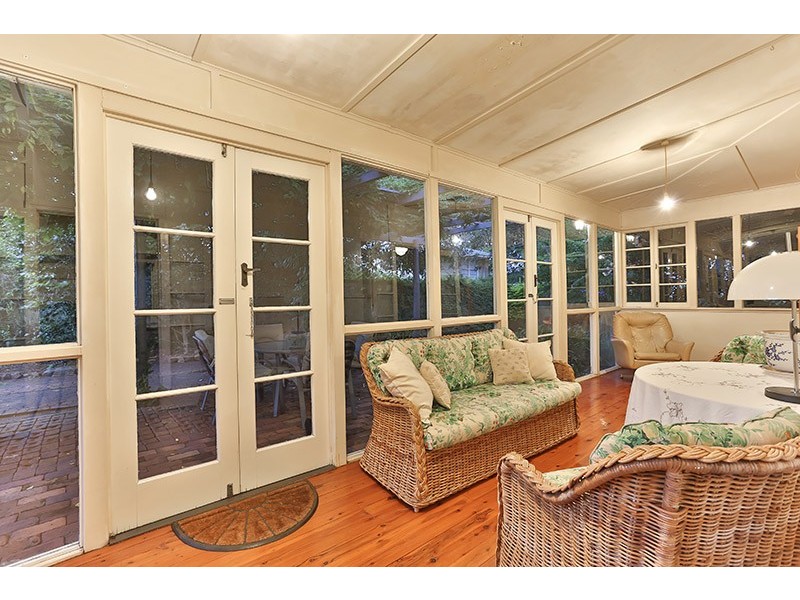 67 Mackenzie Street, Mount Lofty QLD 4350