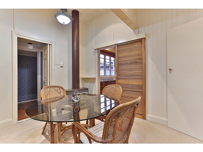 67 Mackenzie Street, Mount Lofty QLD 4350