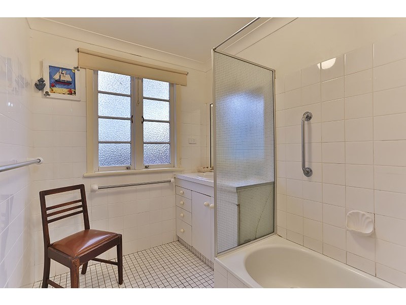 67 Mackenzie Street, Mount Lofty QLD 4350