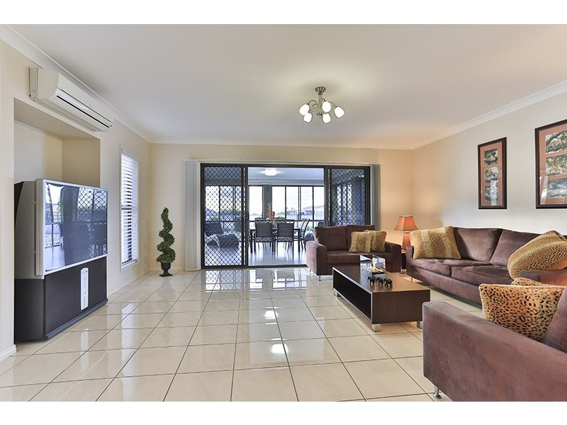 39 Mitchell Road, Highfields QLD 4352