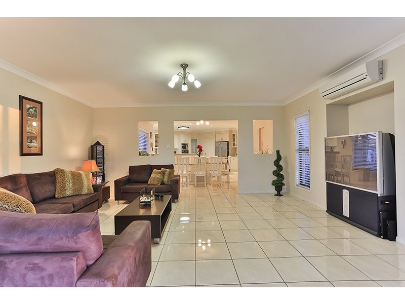 39 Mitchell Road, Highfields QLD 4352