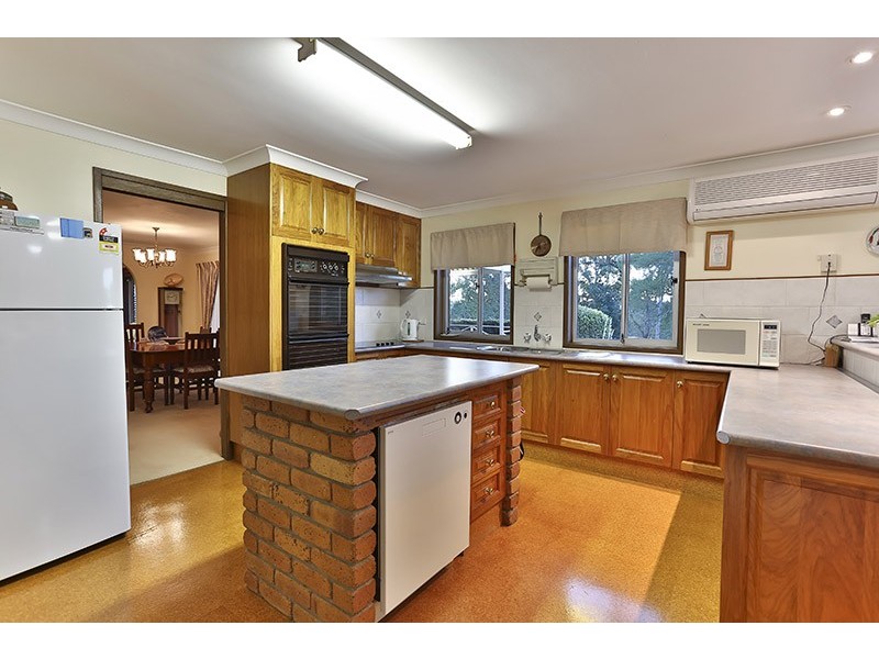 15 Hendy Street, Cranley QLD 4350