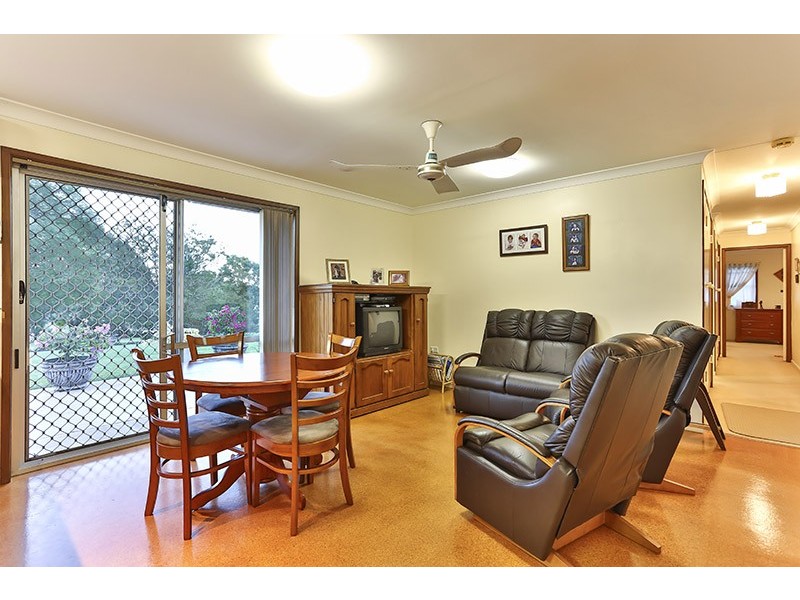 15 Hendy Street, Cranley QLD 4350