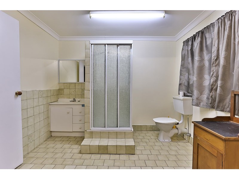 15 Hendy Street, Cranley QLD 4350