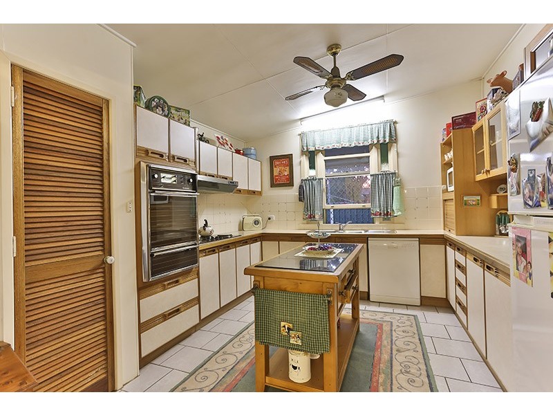 16 Gatfield Street, Newtown QLD 4350