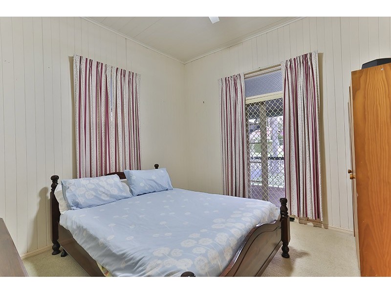 16 Gatfield Street, Newtown QLD 4350