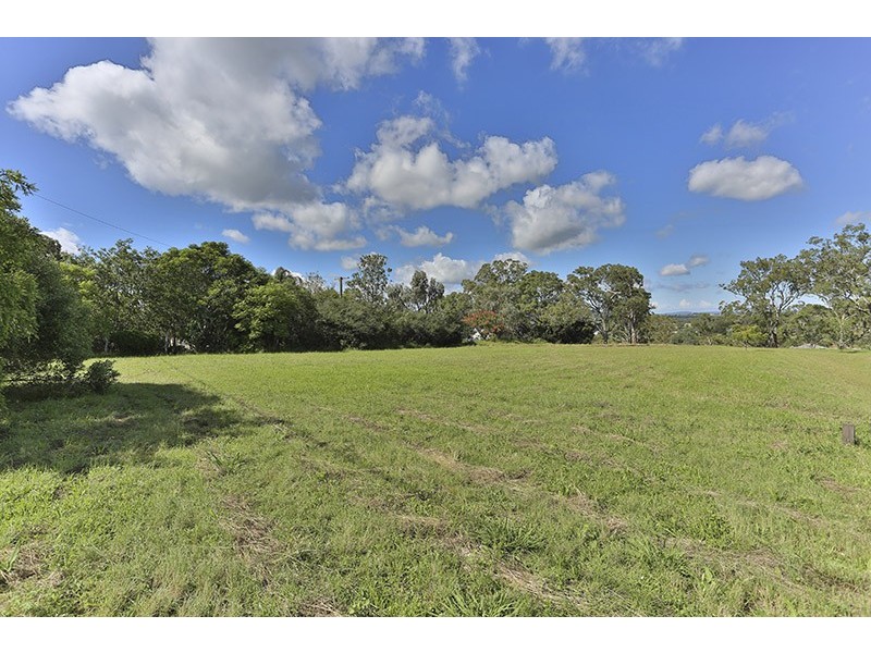 332 Hursley Road, Glenvale QLD 4350