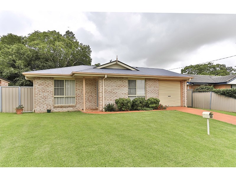 13 Esmond Street, Rockville QLD 4350