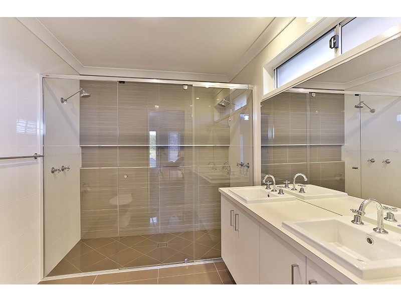 15 Kleinton Road, Kleinton QLD 4352
