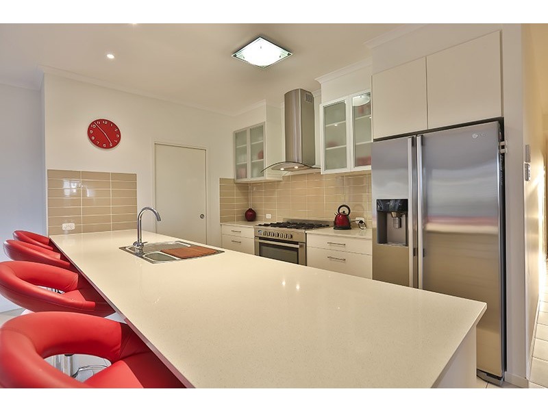 8 Rosella Gardens Drive, Meringandan West QLD 4352