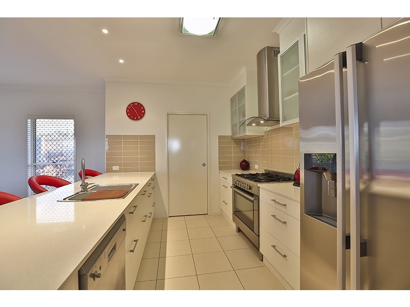 8 Rosella Gardens Drive, Meringandan West QLD 4352