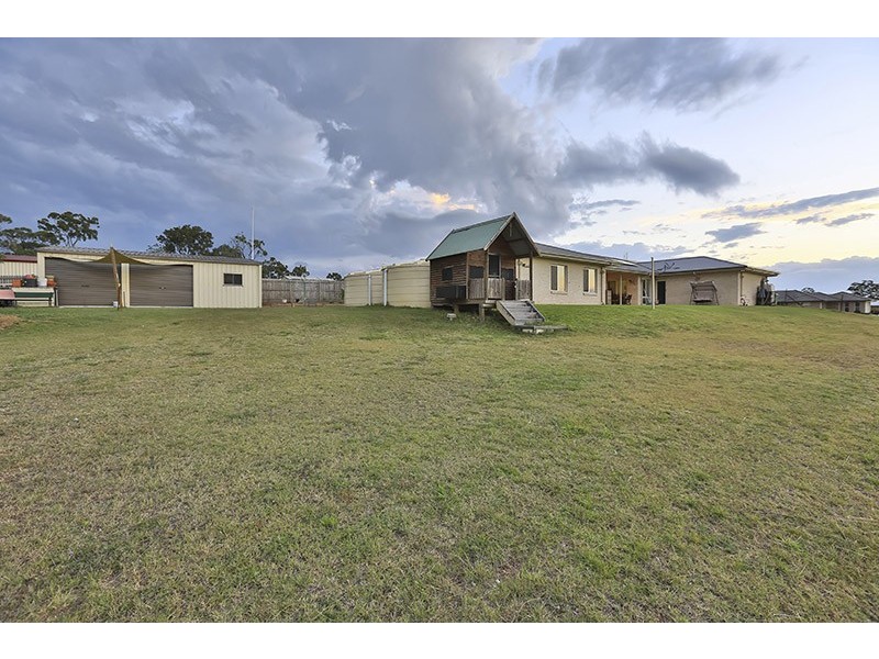 8 Rosella Gardens Drive, Meringandan West QLD 4352