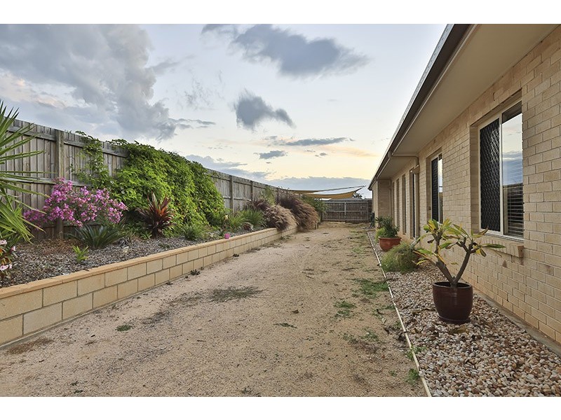 8 Rosella Gardens Drive, Meringandan West QLD 4352