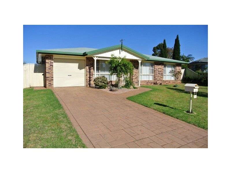 6 Ella Court, Darling Heights QLD 4350