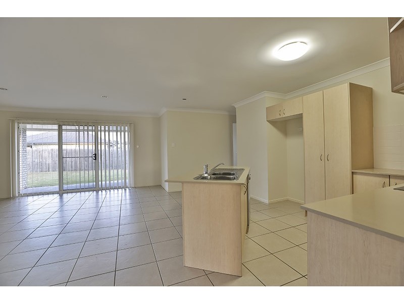 674 Greenwattle Street, Harristown QLD 4350