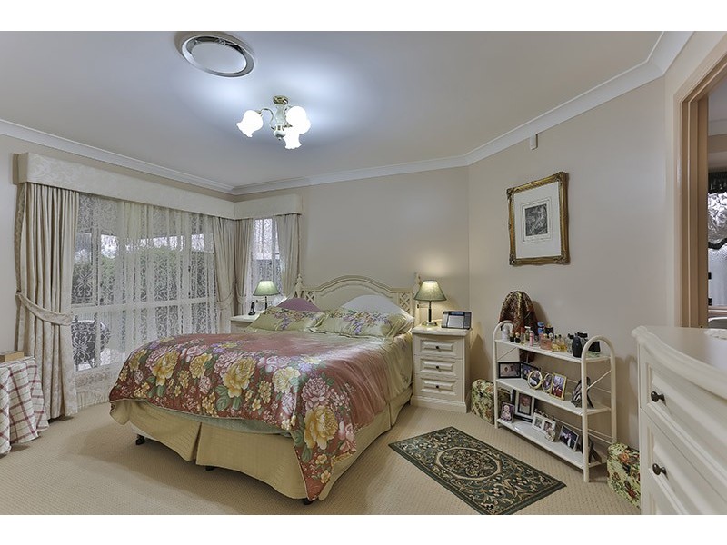 9 Winton Court, Middle Ridge QLD 4350