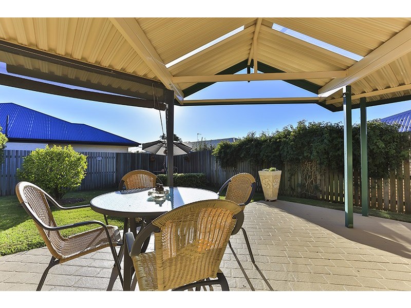9 Winton Court, Middle Ridge QLD 4350
