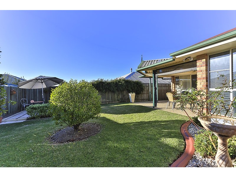 9 Winton Court, Middle Ridge QLD 4350