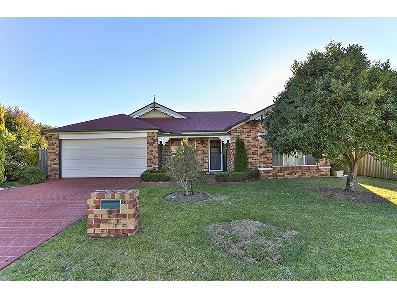9 Winton Court, Middle Ridge QLD 4350