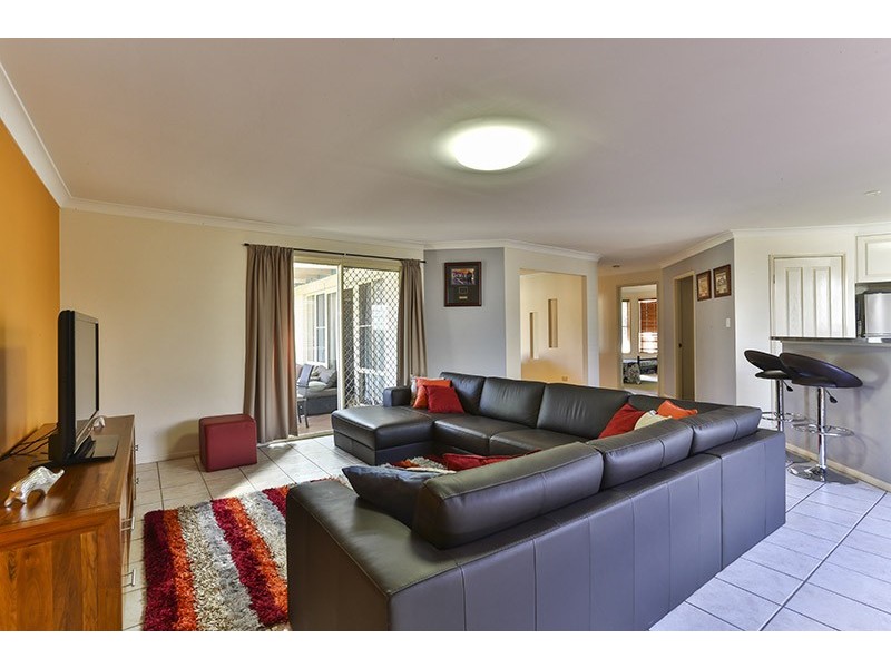 4 Elvery Court, Middle Ridge QLD 4350