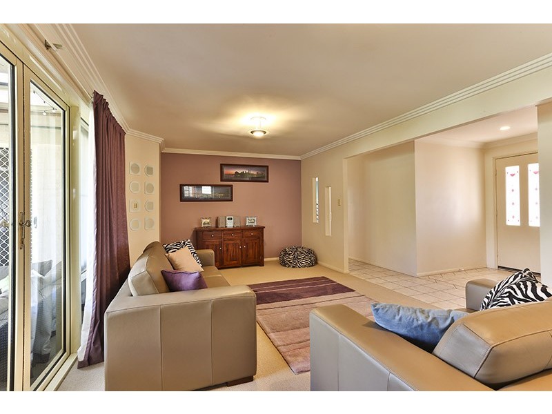 4 Elvery Court, Middle Ridge QLD 4350
