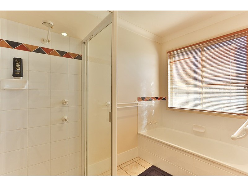 4 Elvery Court, Middle Ridge QLD 4350