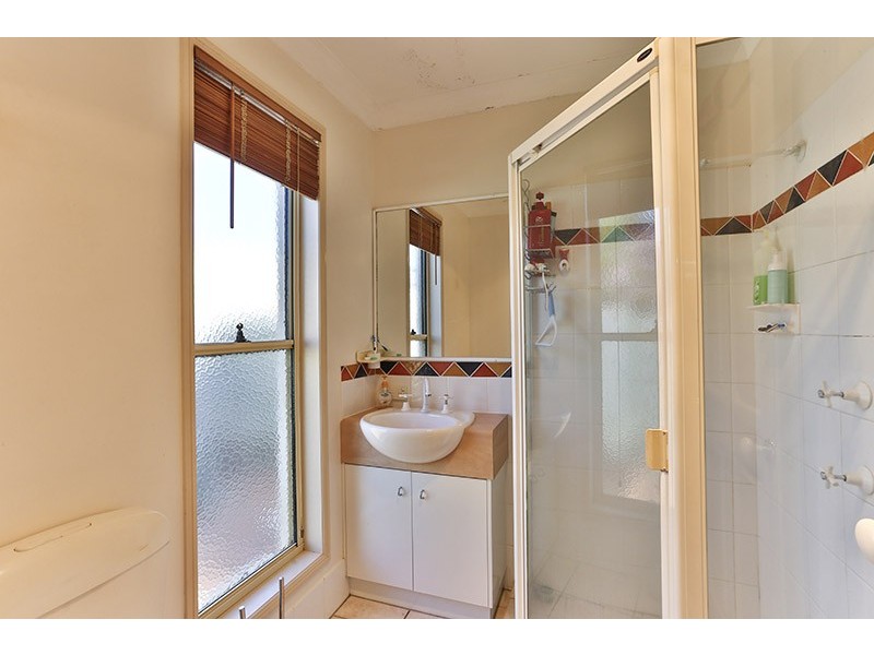 4 Elvery Court, Middle Ridge QLD 4350