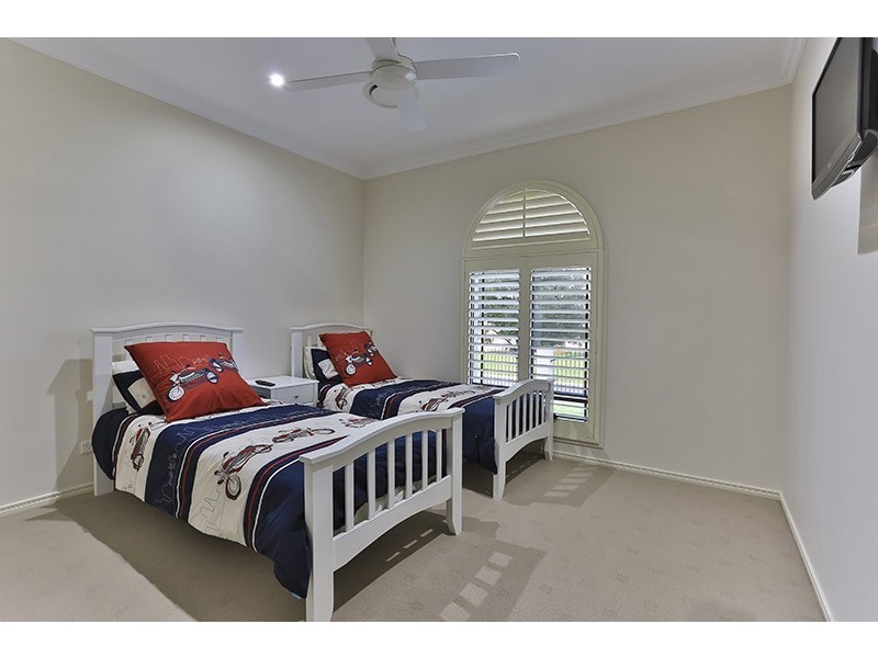 2 Cockatoo Court, Highfields QLD 4352