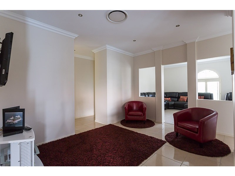 2 Cockatoo Court, Highfields QLD 4352