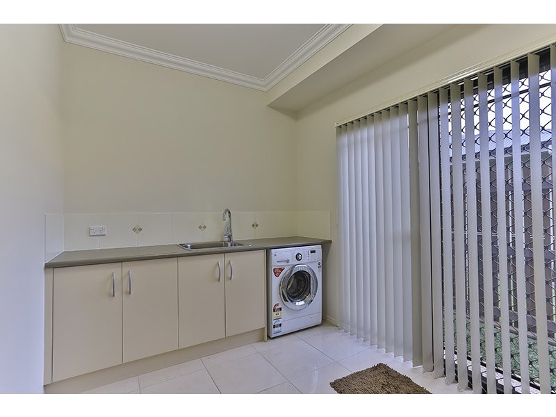 2 Cockatoo Court, Highfields QLD 4352