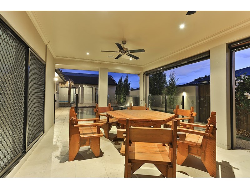 2 Cockatoo Court, Highfields QLD 4352