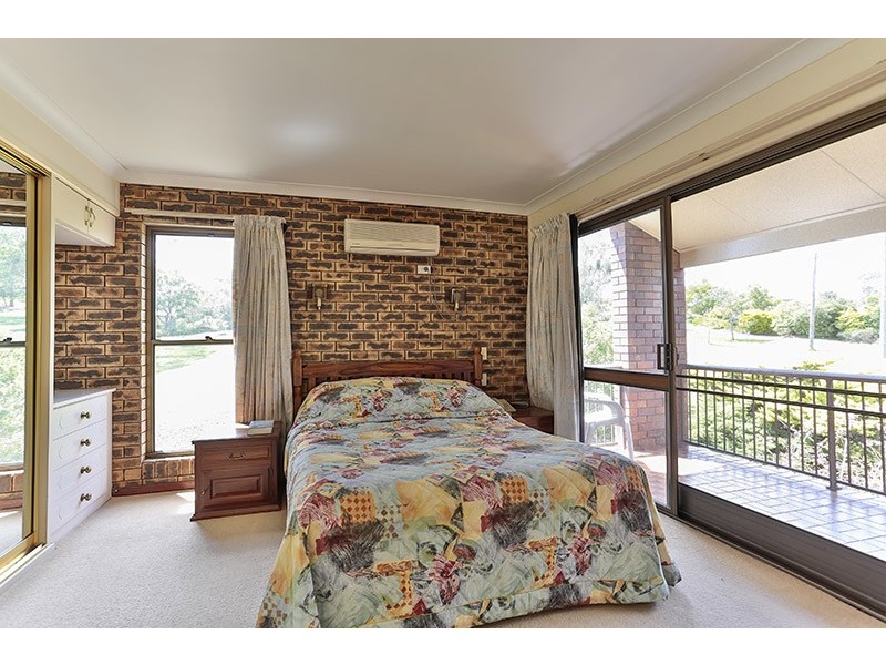 8 Coverdale Crescent, Cotswold Hills QLD 4350
