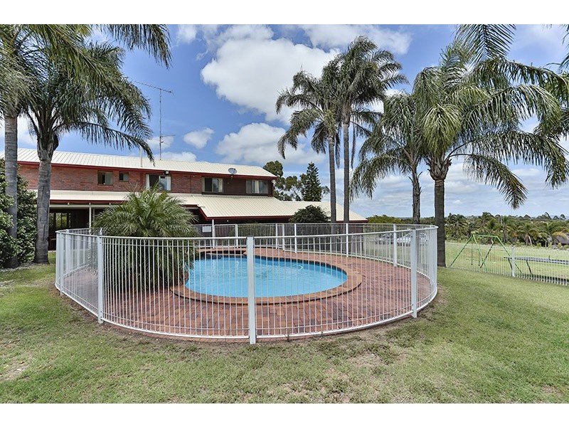 8 Coverdale Crescent, Cotswold Hills QLD 4350