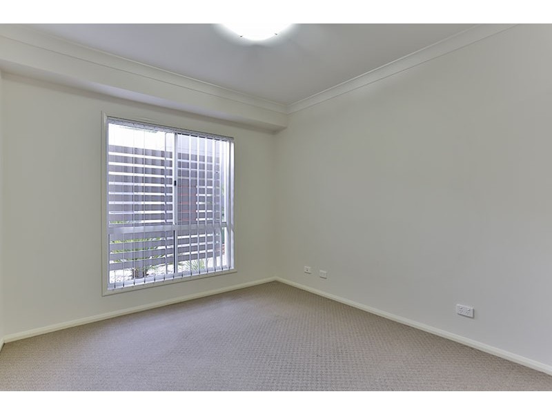 1/1A Barry Street, Mount Lofty QLD 4350