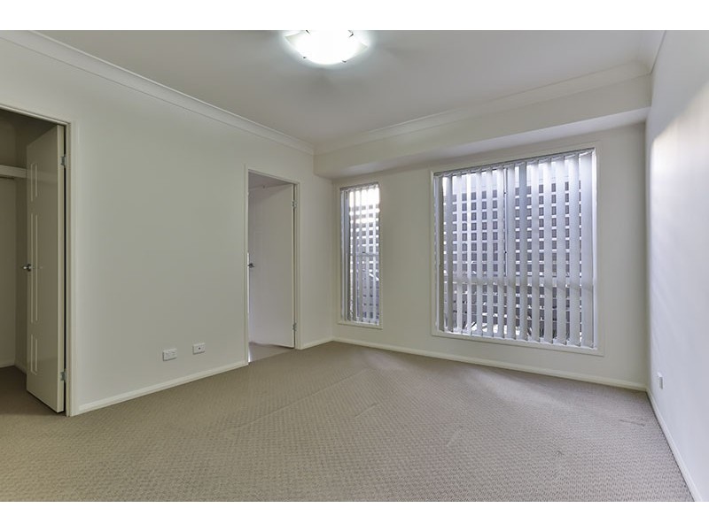 1/1A Barry Street, Mount Lofty QLD 4350