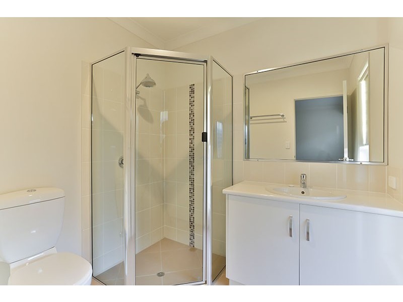 1/1A Barry Street, Mount Lofty QLD 4350