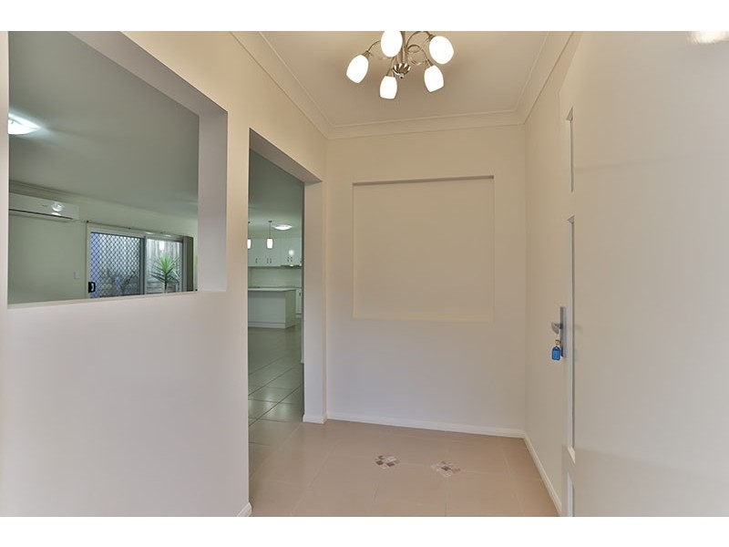 1/1A Barry Street, Mount Lofty QLD 4350
