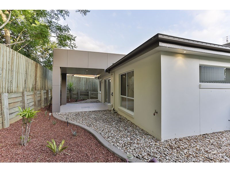 1/1A Barry Street, Mount Lofty QLD 4350