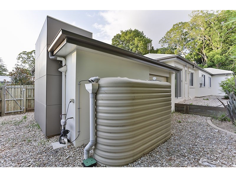 1/1A Barry Street, Mount Lofty QLD 4350