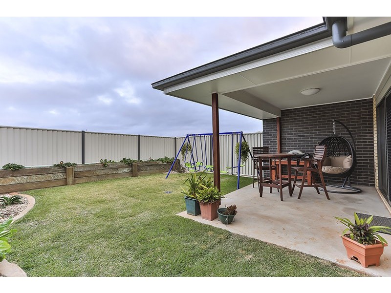 1/16 Tempest Drive, Glenvale QLD 4350