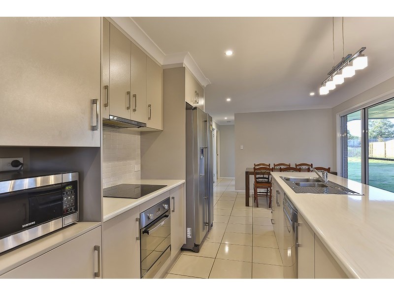 48 Bennett Street, Kleinton QLD 4352