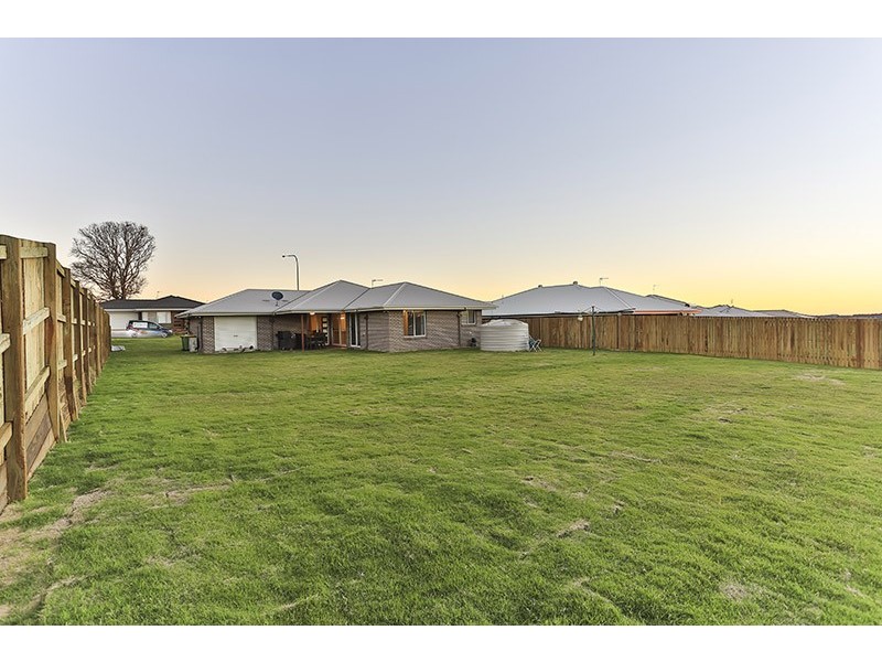 48 Bennett Street, Kleinton QLD 4352