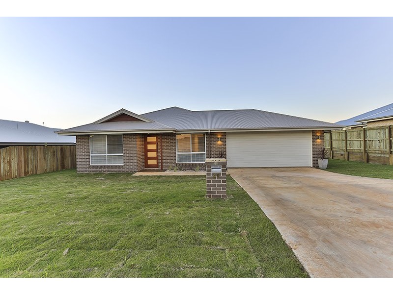 48 Bennett Street, Kleinton QLD 4352